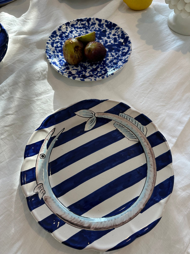 Marini Plate with Scalloped Edge ~ stripe