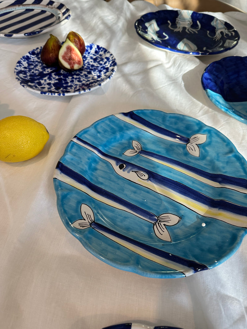 Marini Plate with Scalloped Edge ~ pesce blue